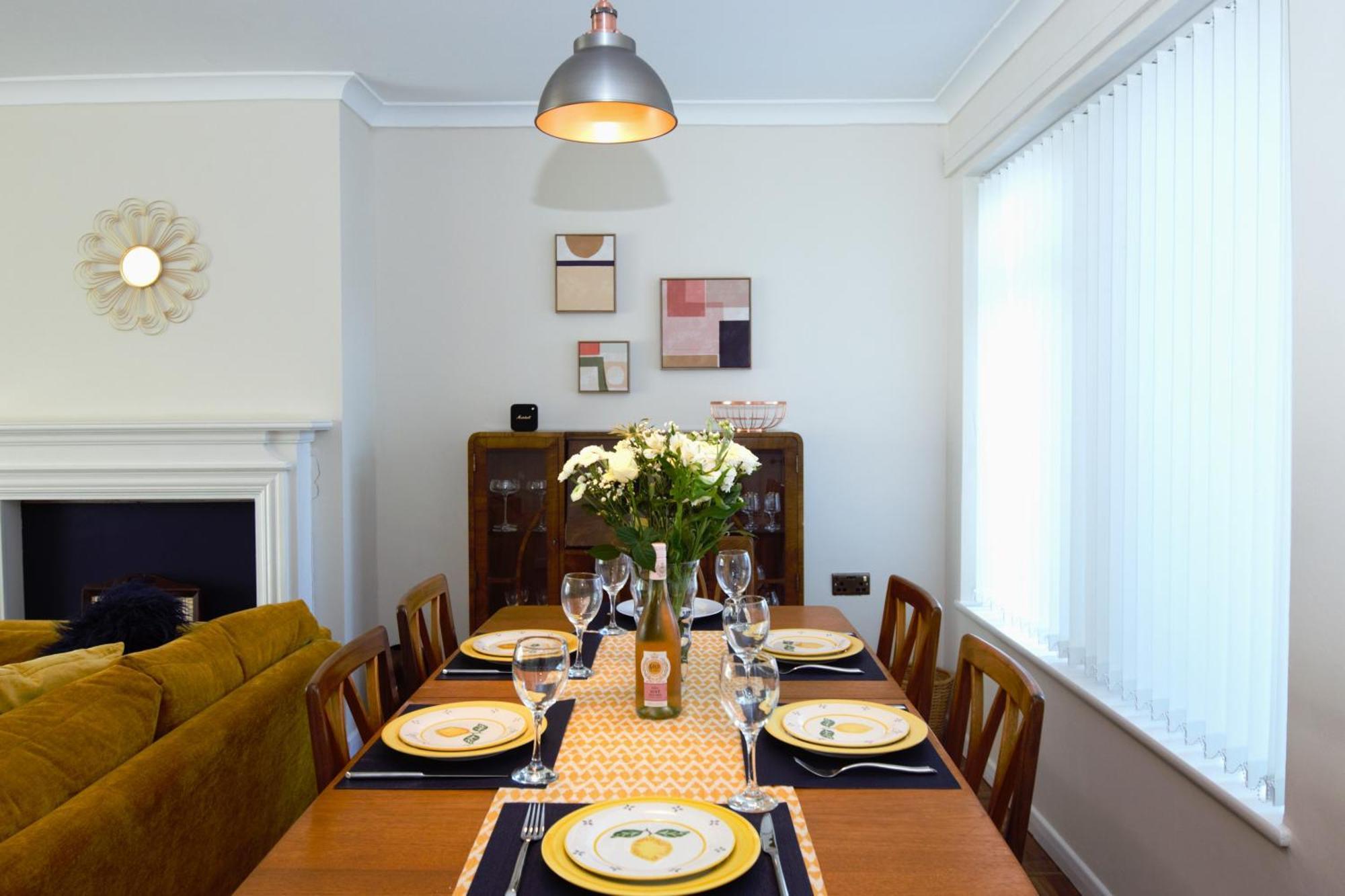 Family Seaside Oasis - Mins To Holiday home *