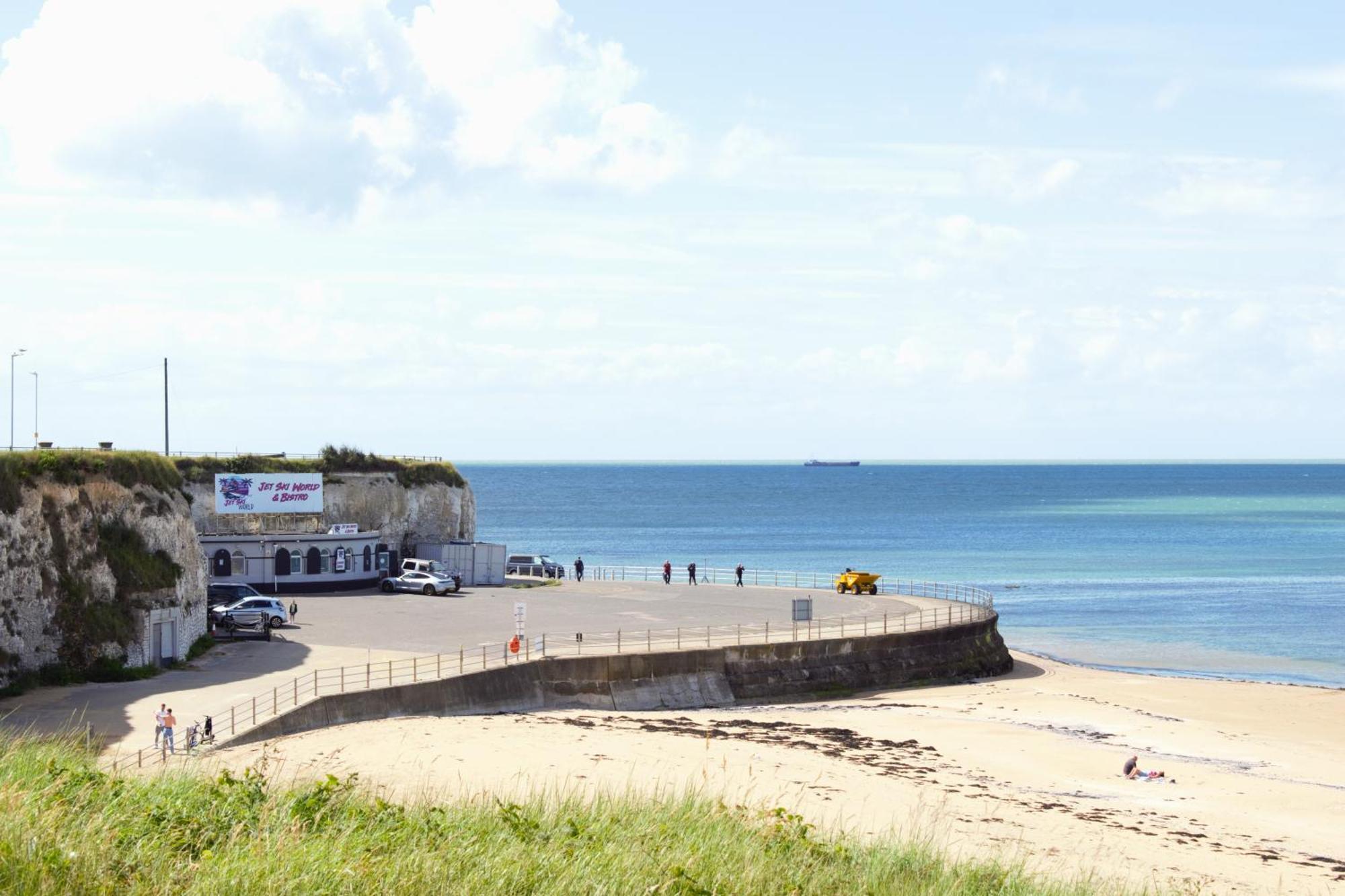 Family Seaside Oasis - Mins To Holiday home