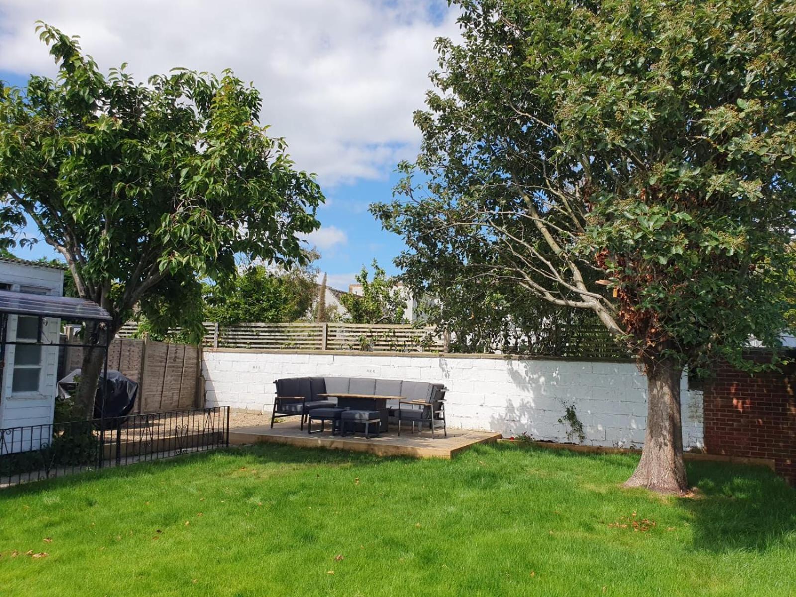 Family Seaside Oasis - Mins To